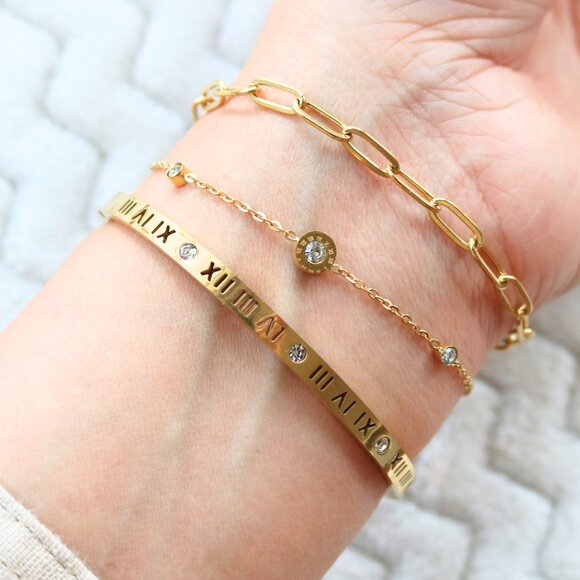 Gold Charm Bracelet - Picture 4 of 4